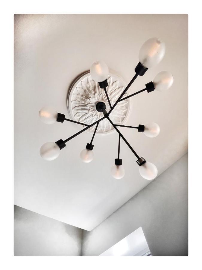 Appartement New! Warm And Cosy With Private Entrance And Parking In A Center *